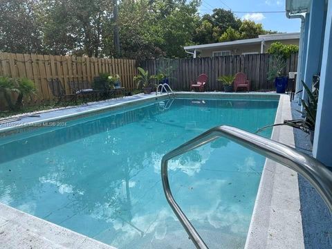 Single Family Residence in Miami FL 14401 Lincoln Blvd Blvd.jpg