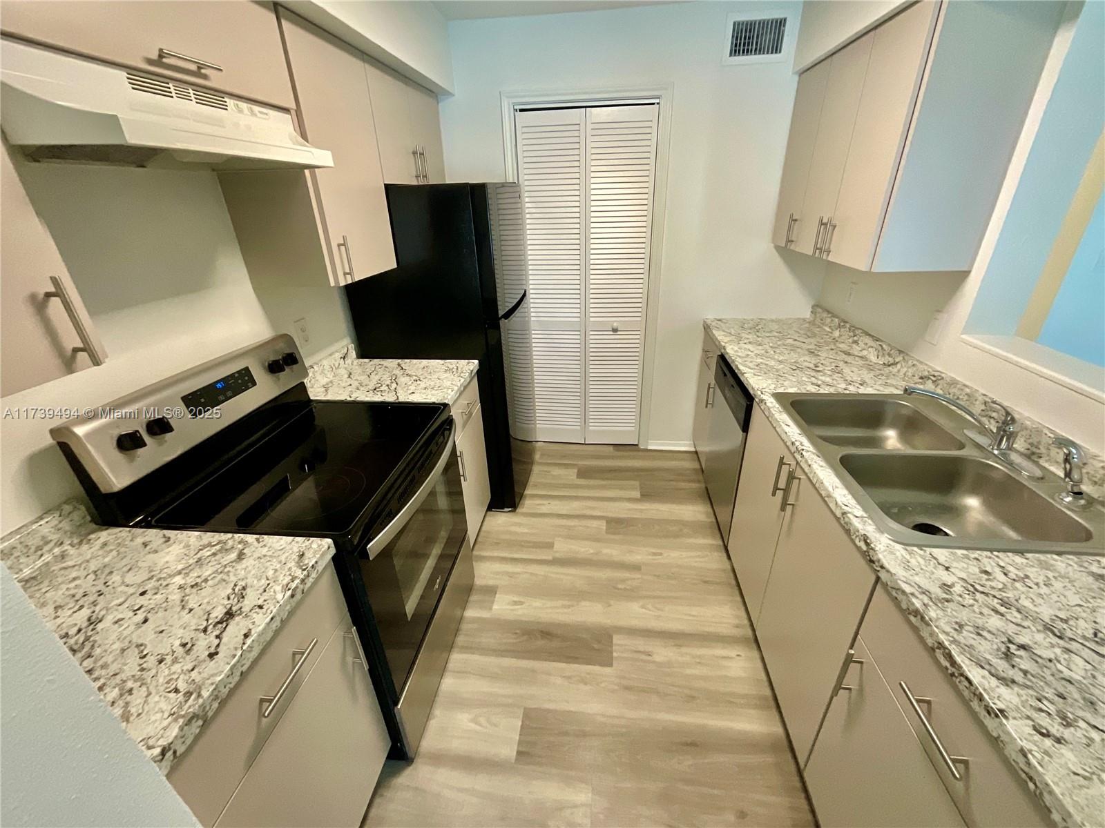 SAILBOAT POINTE CONDO - Residential