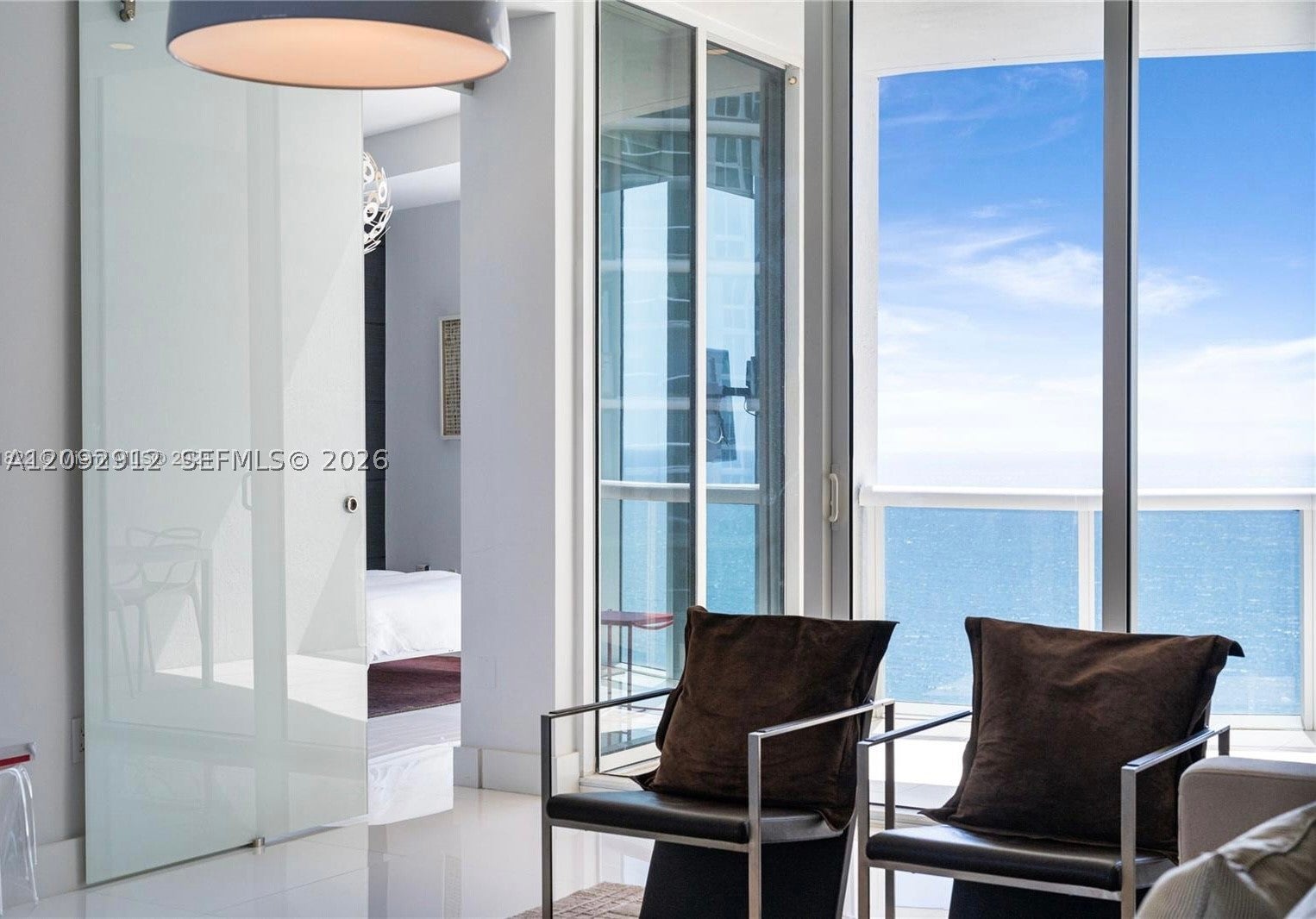 15811 Collins Ave 2006