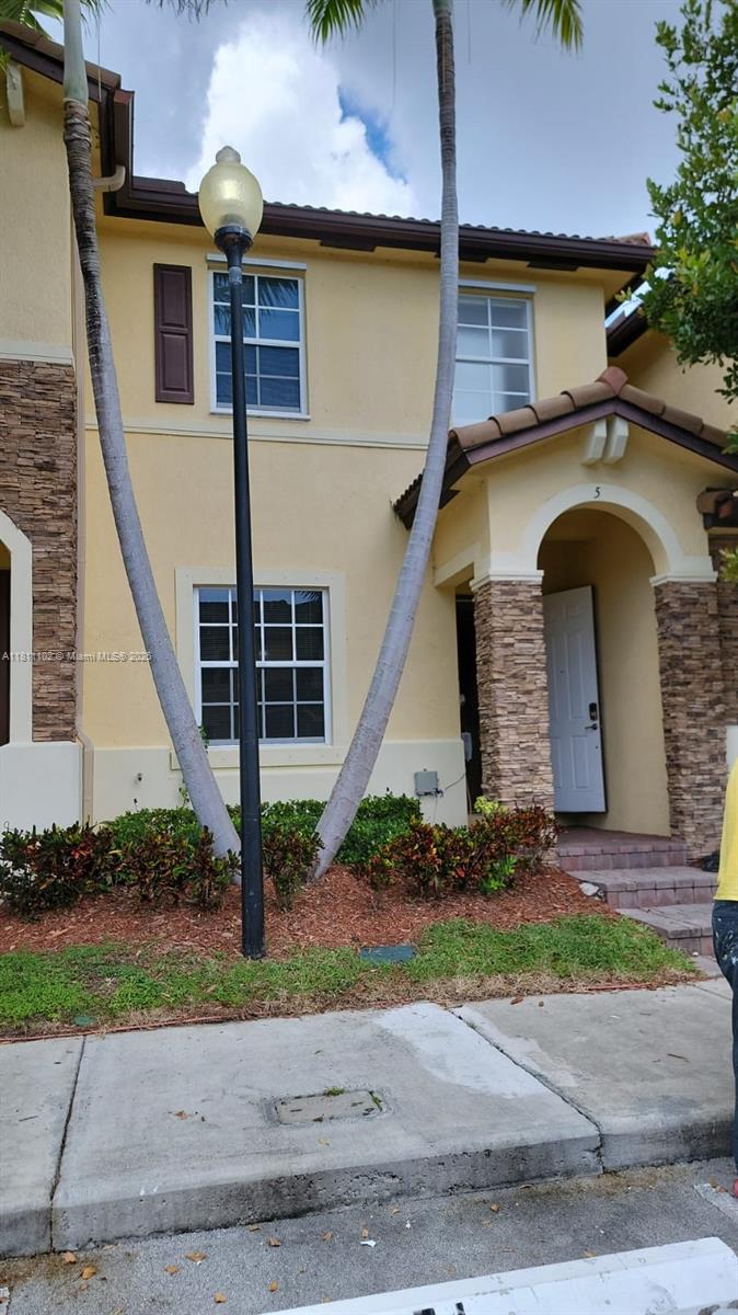 9031 Sw 227th St 5, Cutler Bay, Miami-Dade County, Florida - 2 Bedrooms  
3 Bathrooms - 