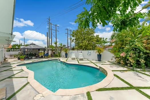 UNIVERSITY PARK WEST SEC - Residential