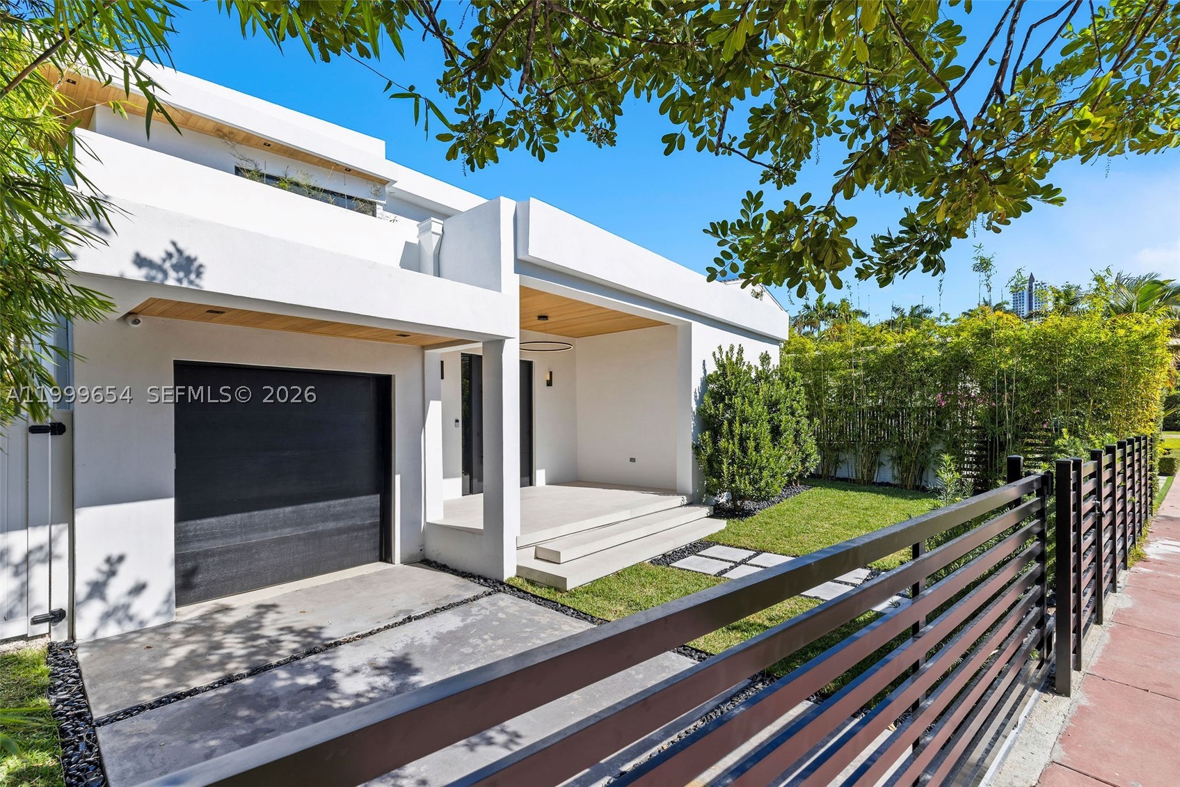 325 W 63rd St