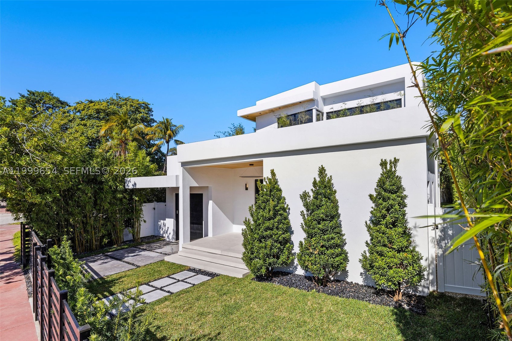 325 W 63rd St