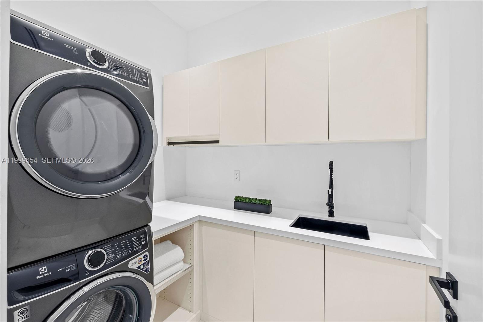 BEACH VIEW ADDN - Residential