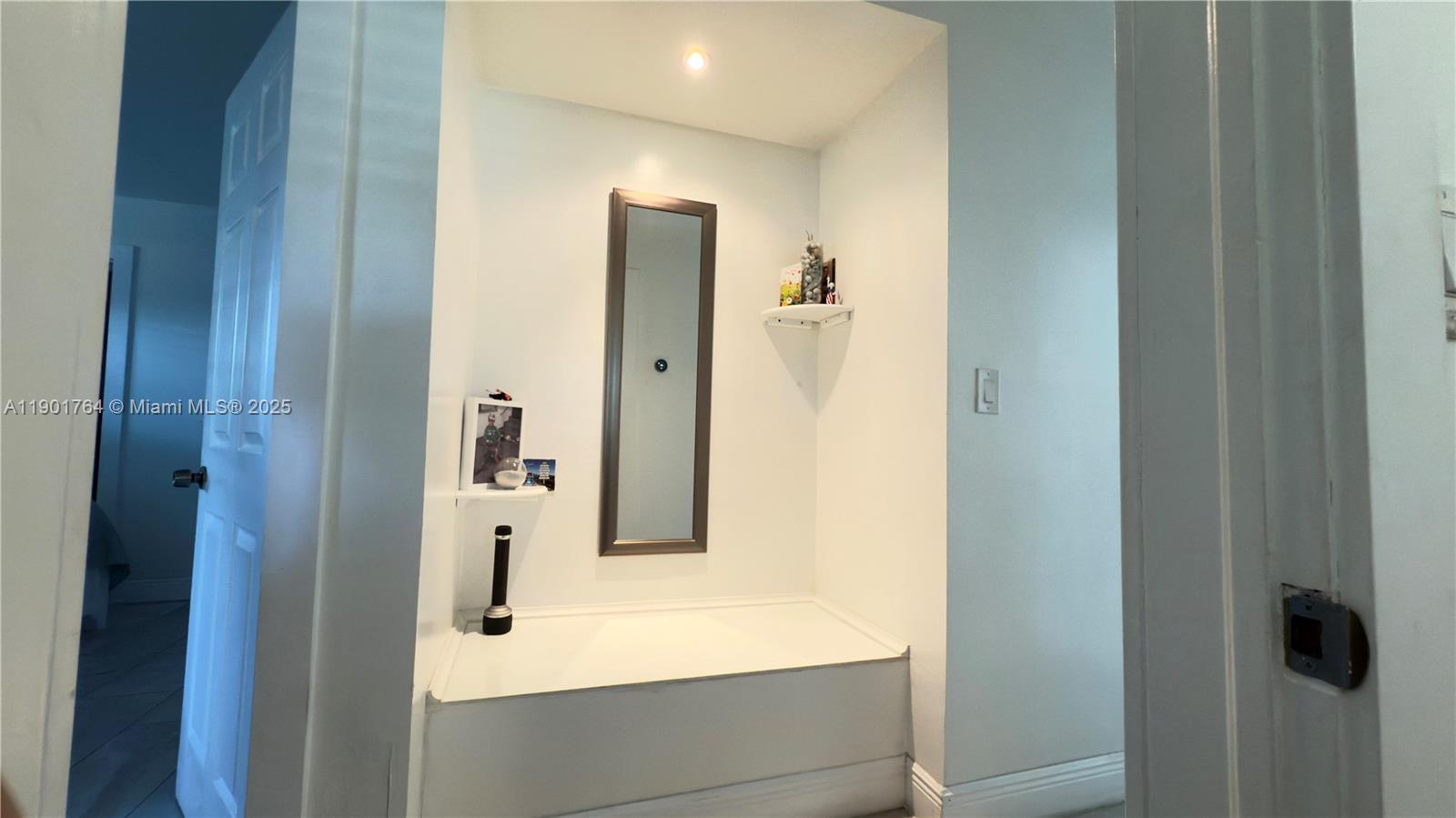 JENADA VILLAS - Residential