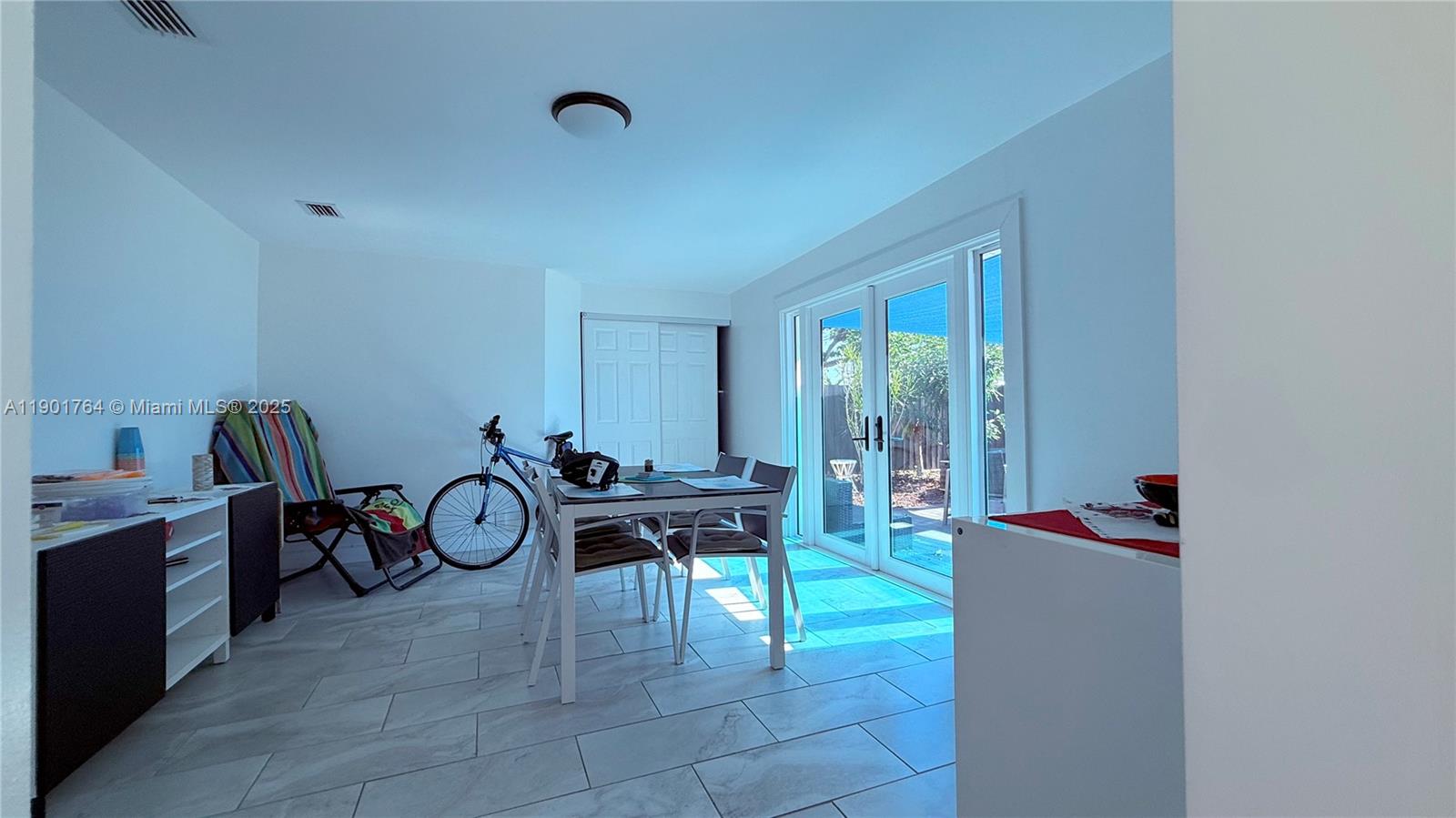 JENADA VILLAS - Residential