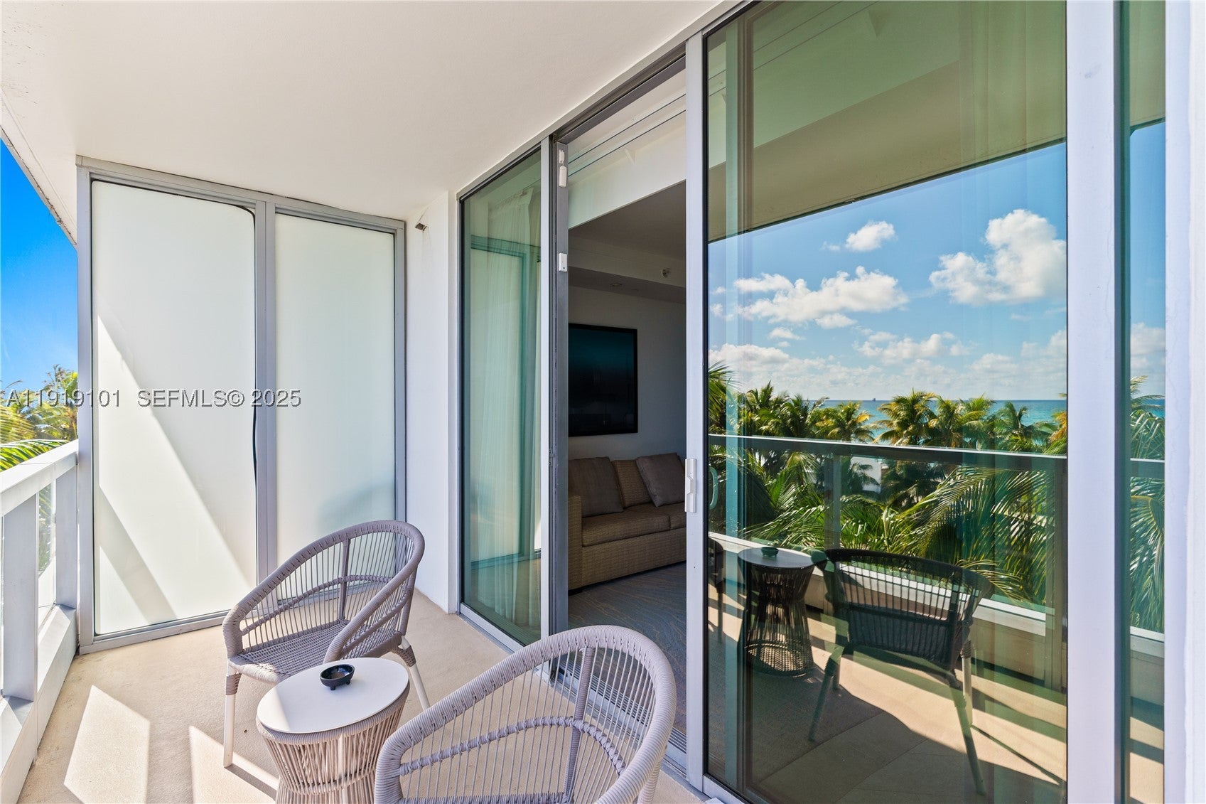 4391 Collins Ave 413