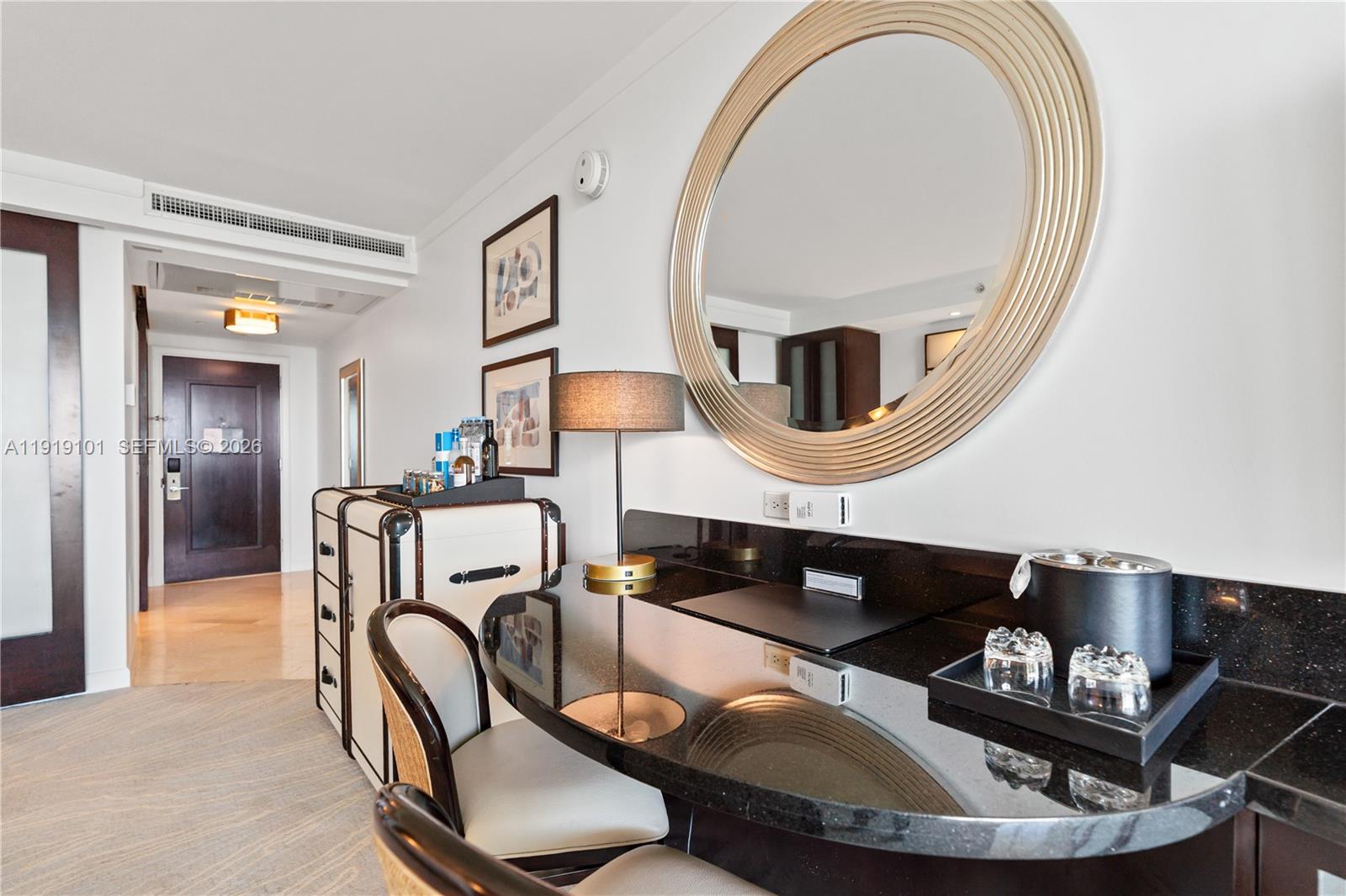 FONTAINEBLEAU III - Residential