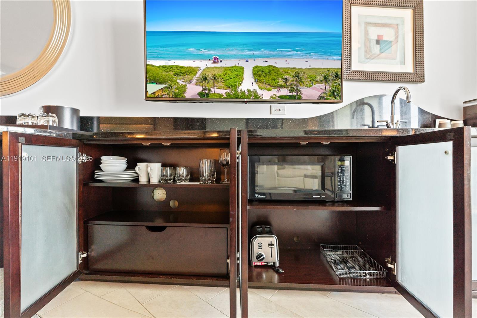 FONTAINEBLEAU III - Residential