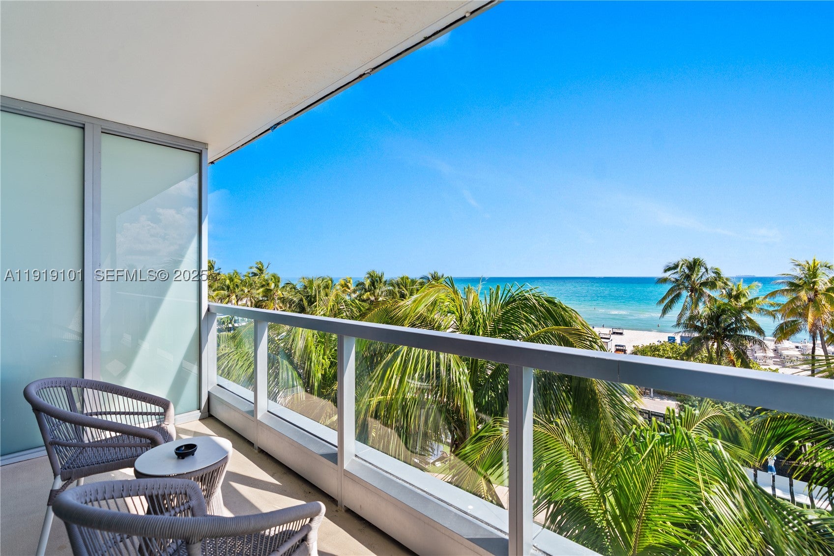 4391 Collins Ave 413