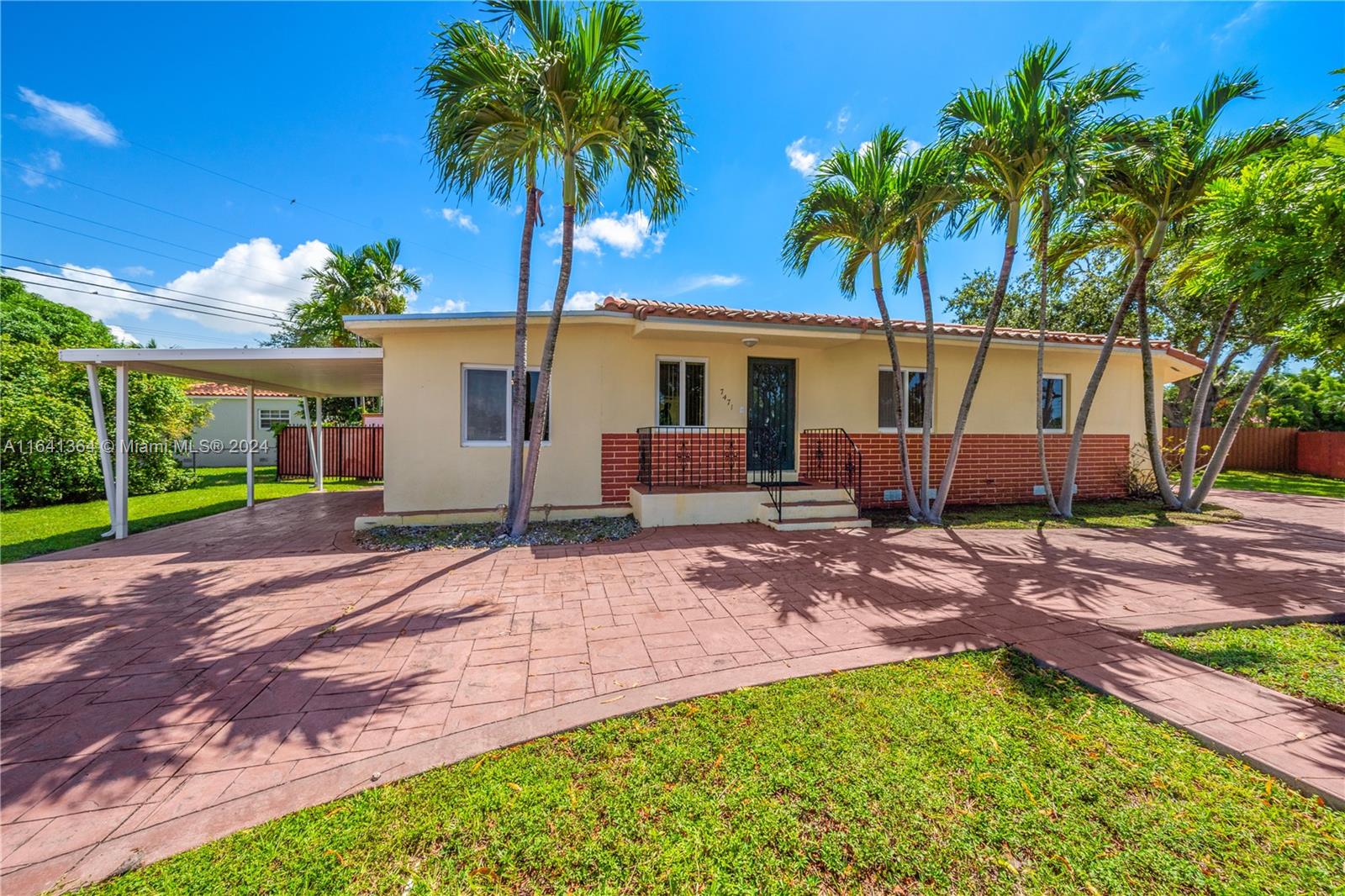 Property for Sale at 7471 Sw 16th Ter, Miami, Broward County, Florida - Bedrooms: 3 
Bathrooms: 1  - $699,000