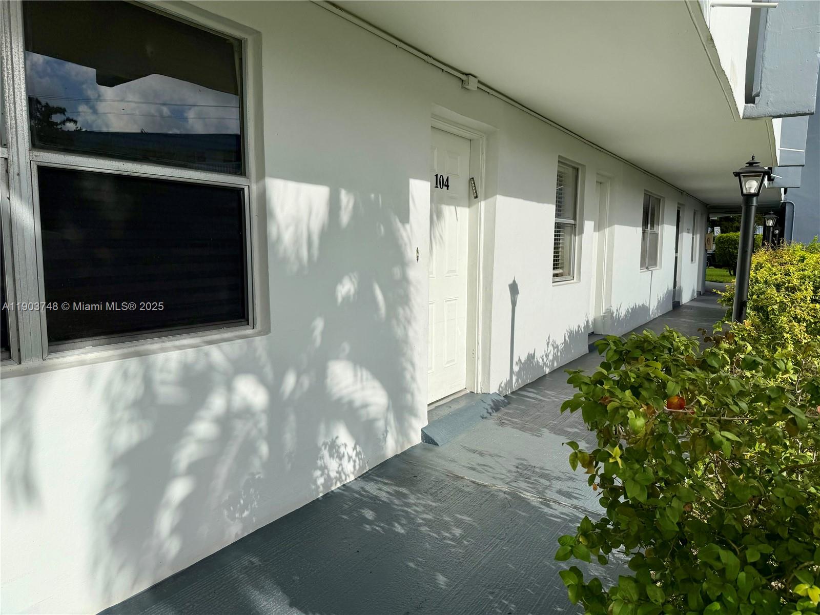 ROLLING GREEN CONDO H - Residential