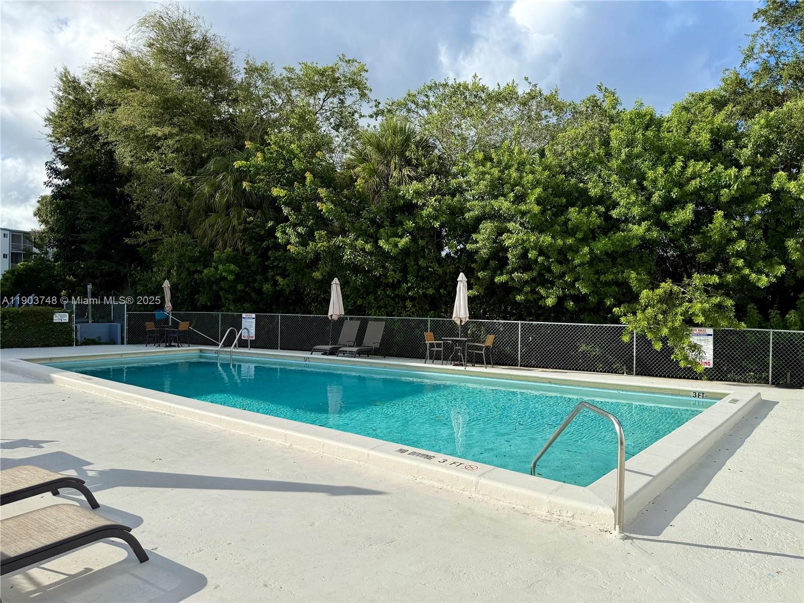 ROLLING GREEN CONDO H - Residential