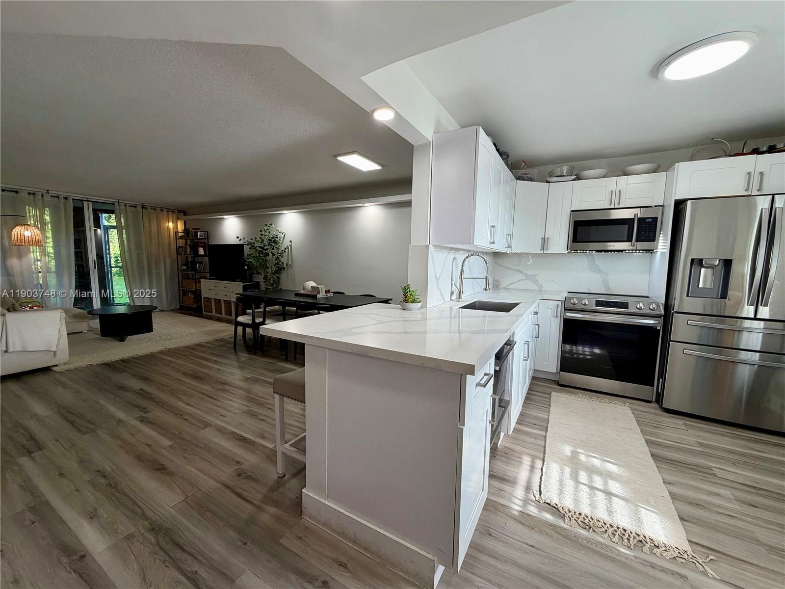 ROLLING GREEN CONDO H - Residential