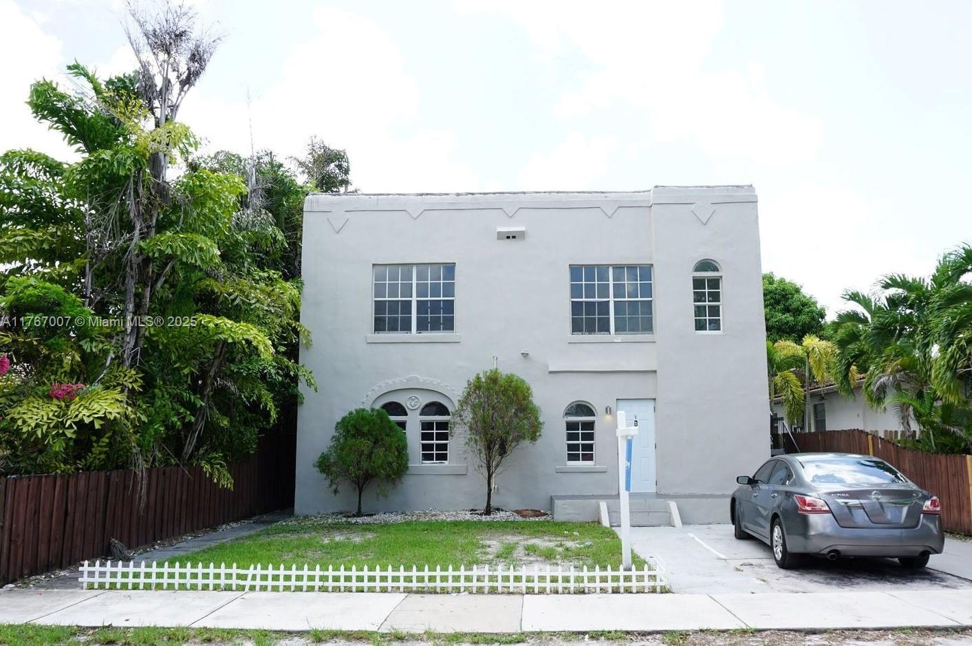 Rental Property at 1652 Madison St 4, Hollywood, Broward County, Florida - Bedrooms: 2 
Bathrooms: 1  - $2,000 MO.