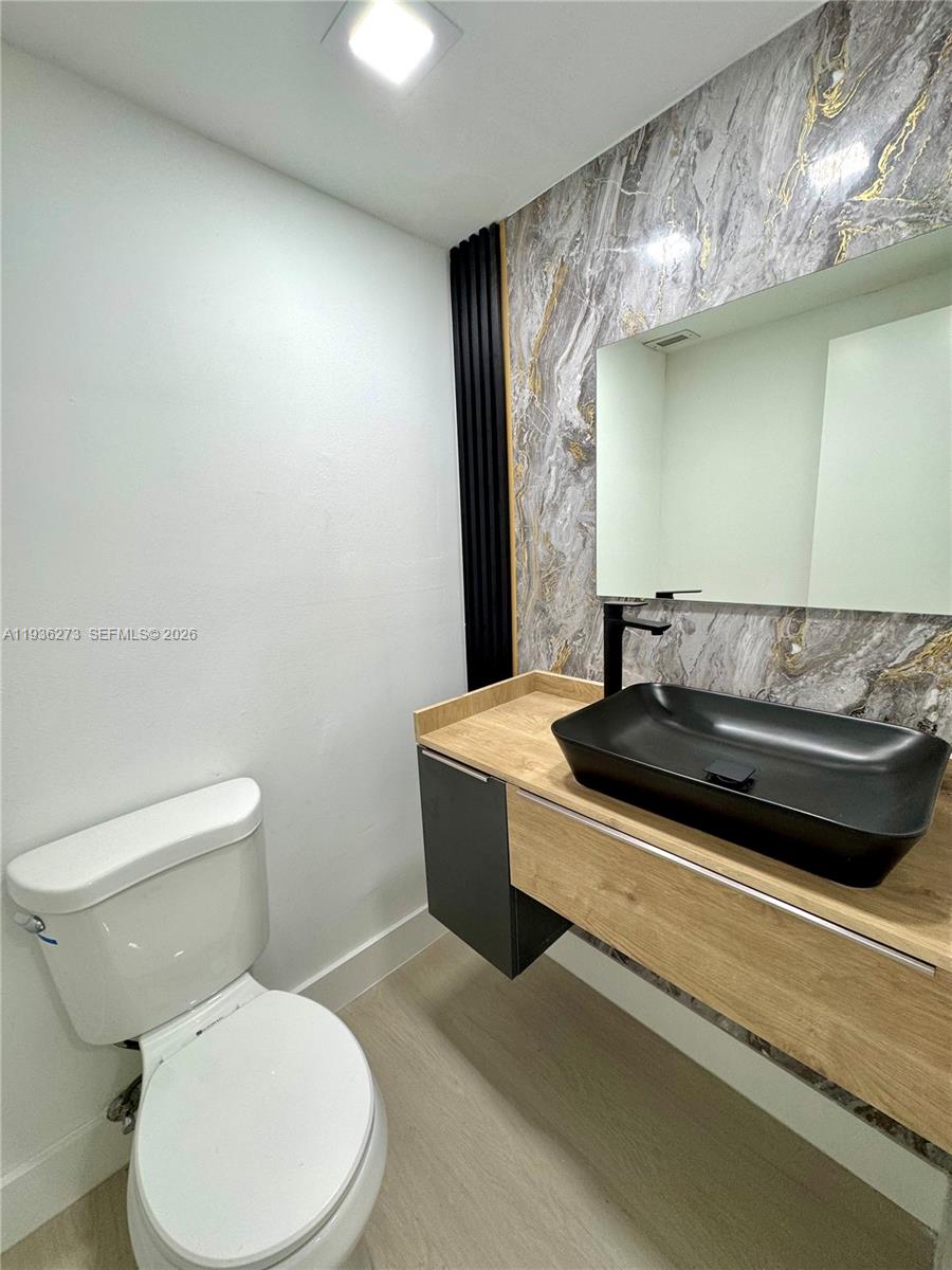 ARLEN HOUSE CONDO - Residential