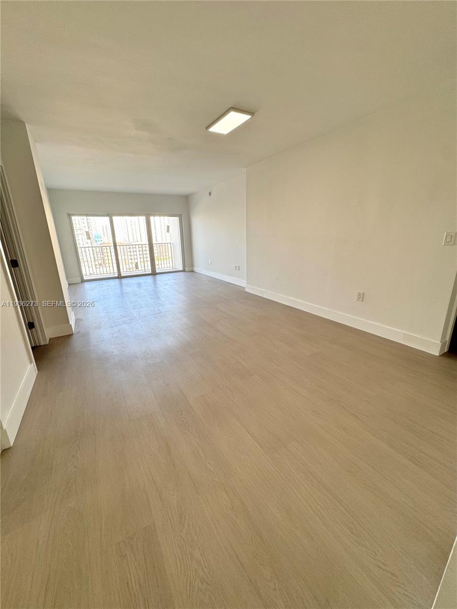 ARLEN HOUSE CONDO - Residential