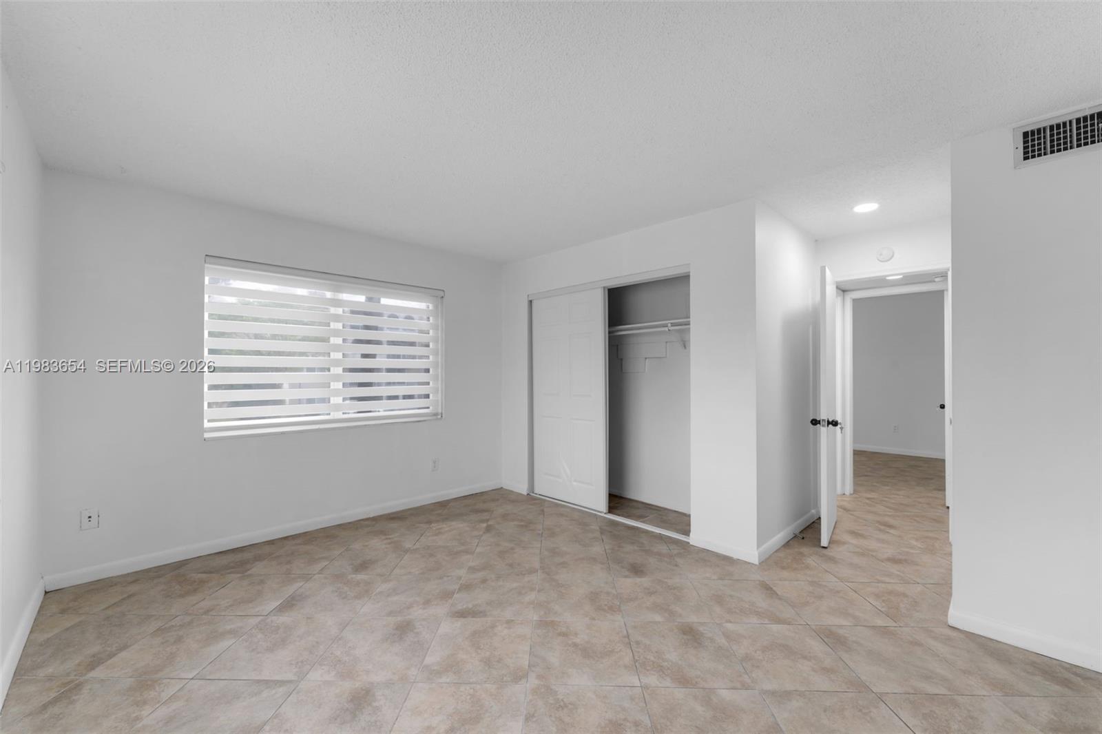 VILLAGE OF KINGS CREEK CO - Residential