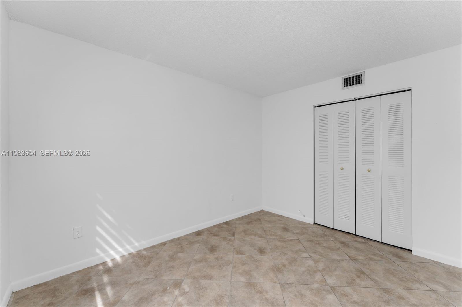 VILLAGE OF KINGS CREEK CO - Residential