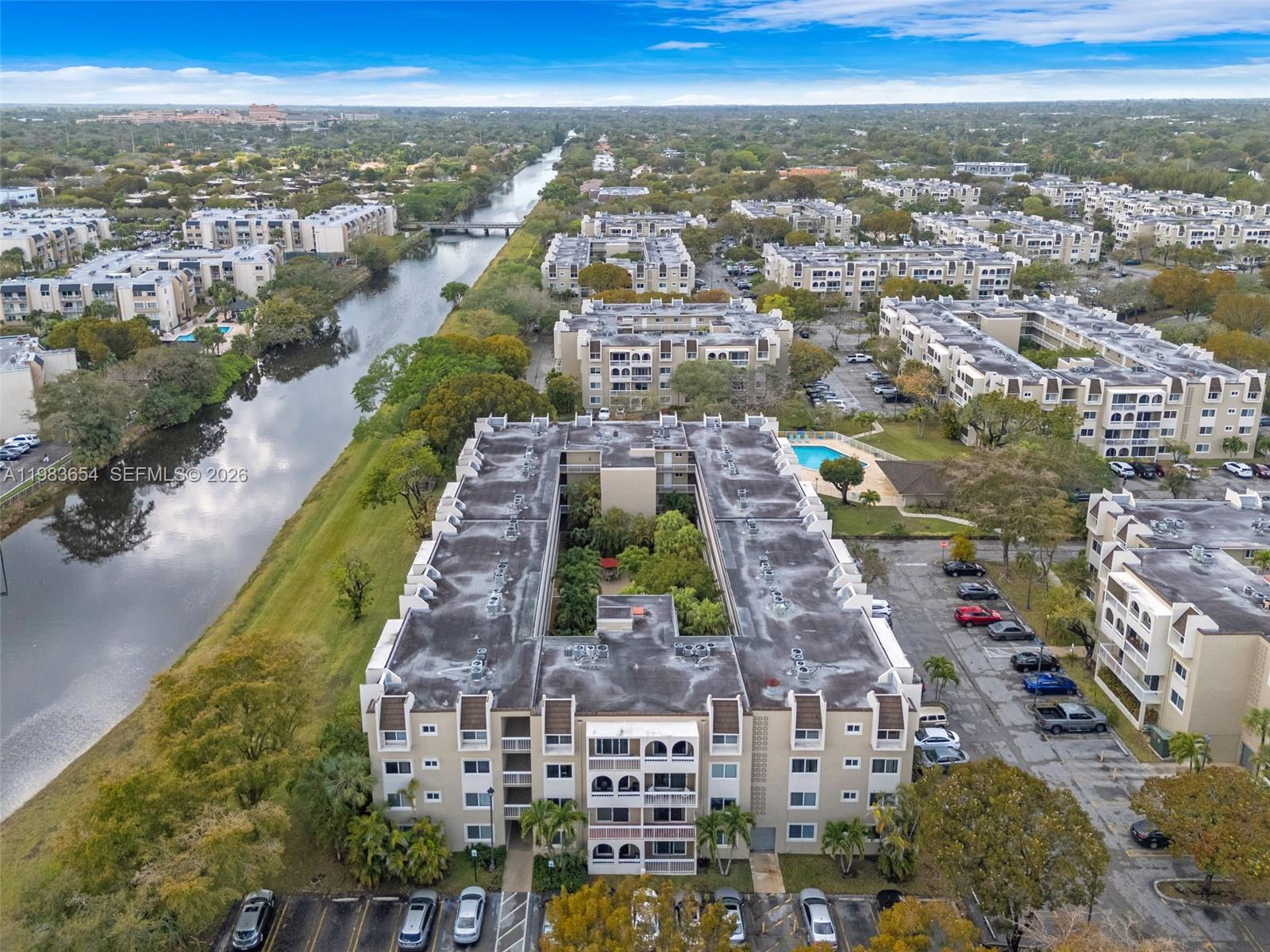 VILLAGE OF KINGS CREEK CO - Residential