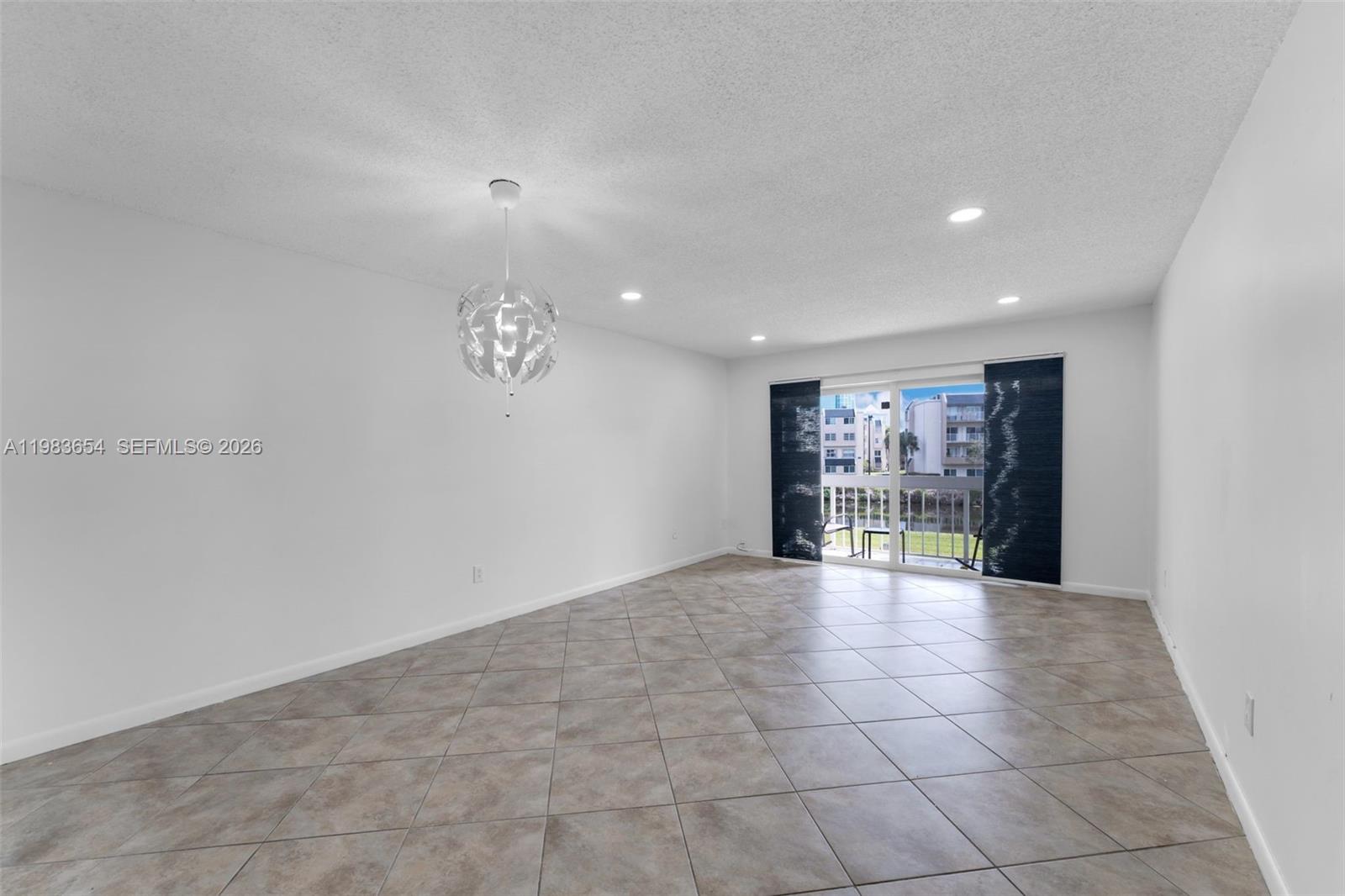 VILLAGE OF KINGS CREEK CO - Residential