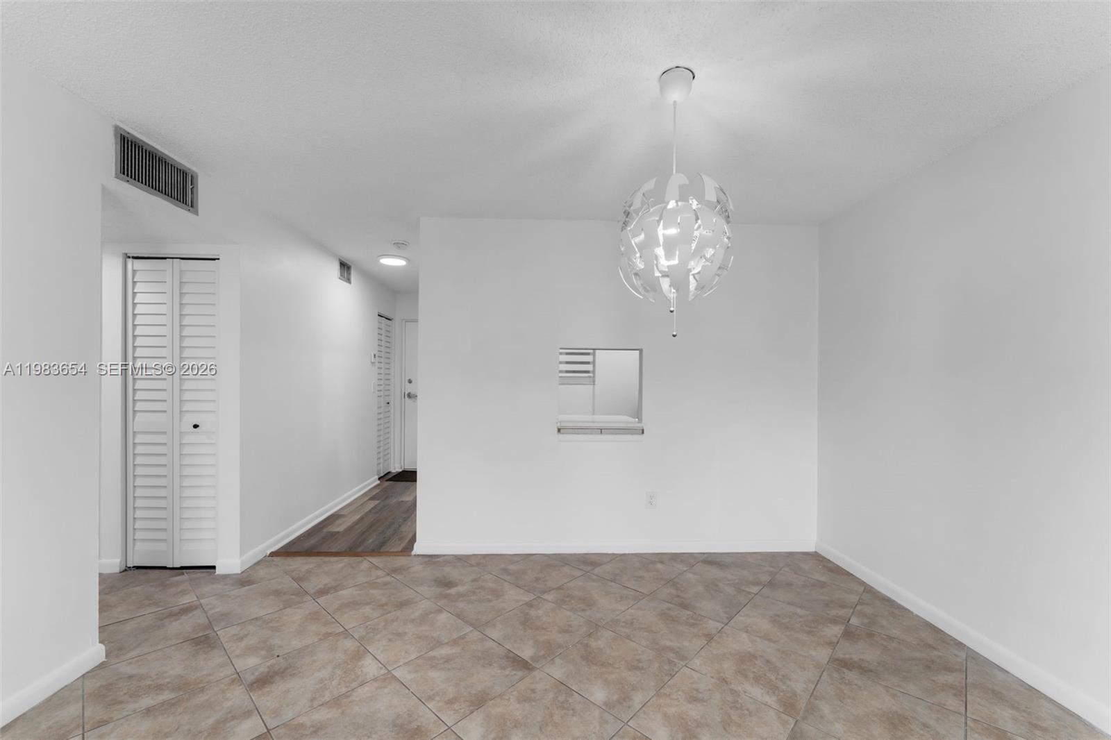 VILLAGE OF KINGS CREEK CO - Residential