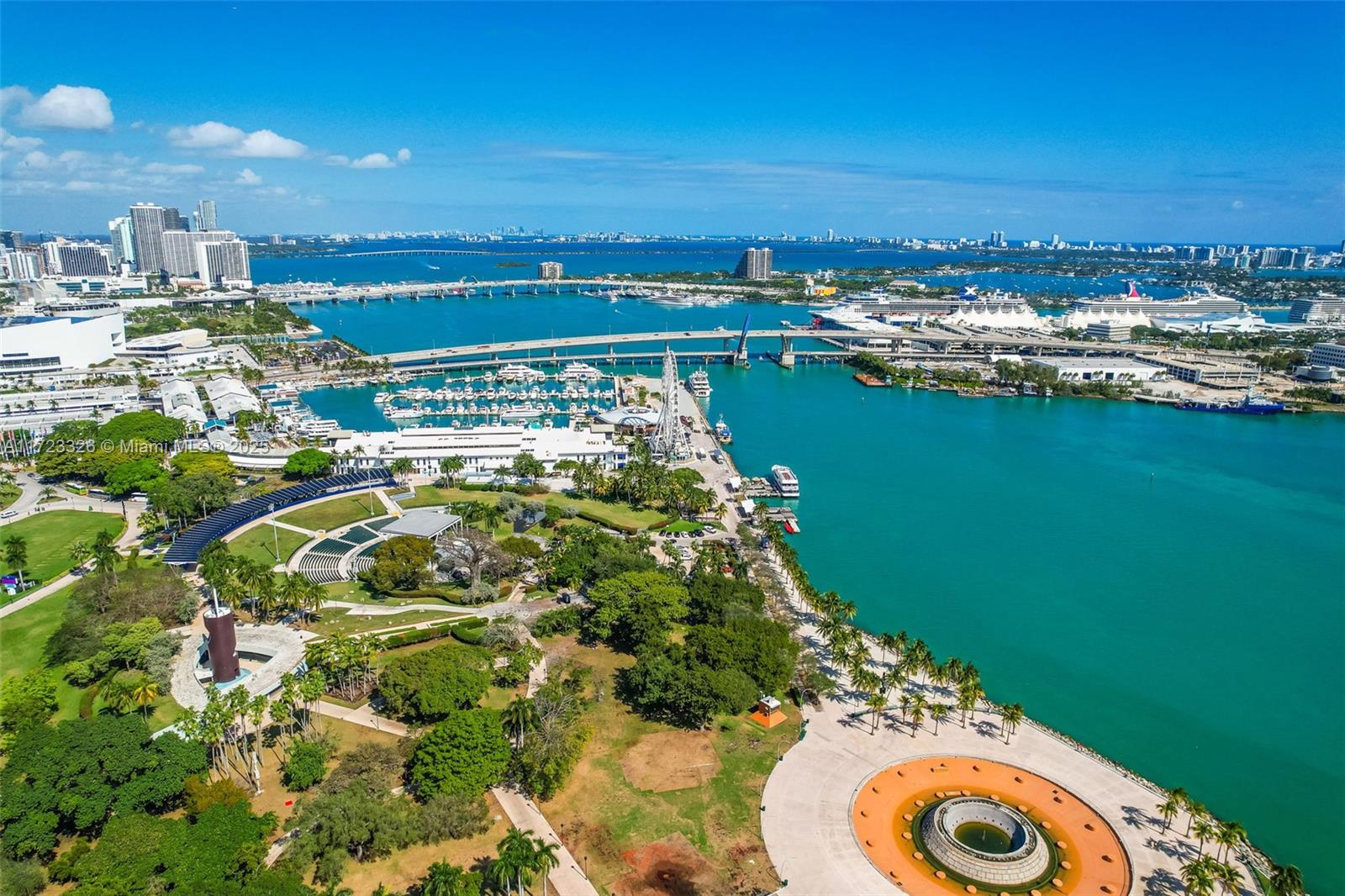 50 Biscayne Blvd 4208