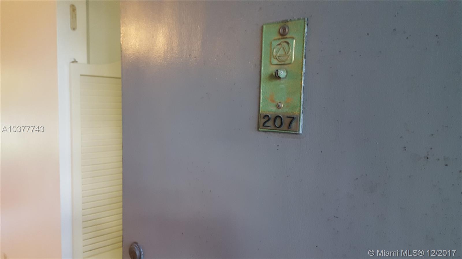 BISCAYA IV CONDO - Residential Lease