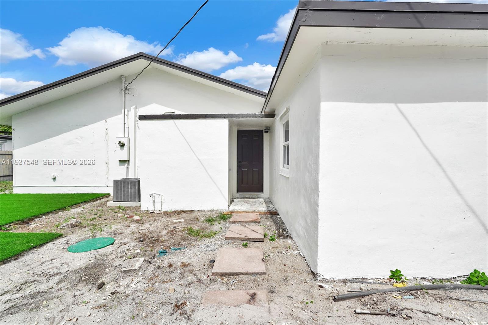 NICHOLS GOLF ESTATES - Residential