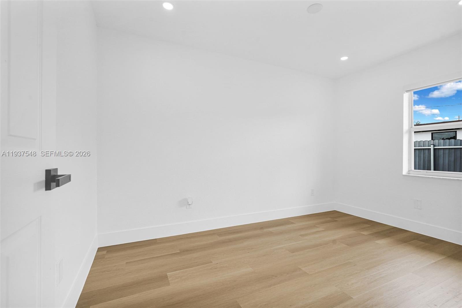 NICHOLS GOLF ESTATES - Residential