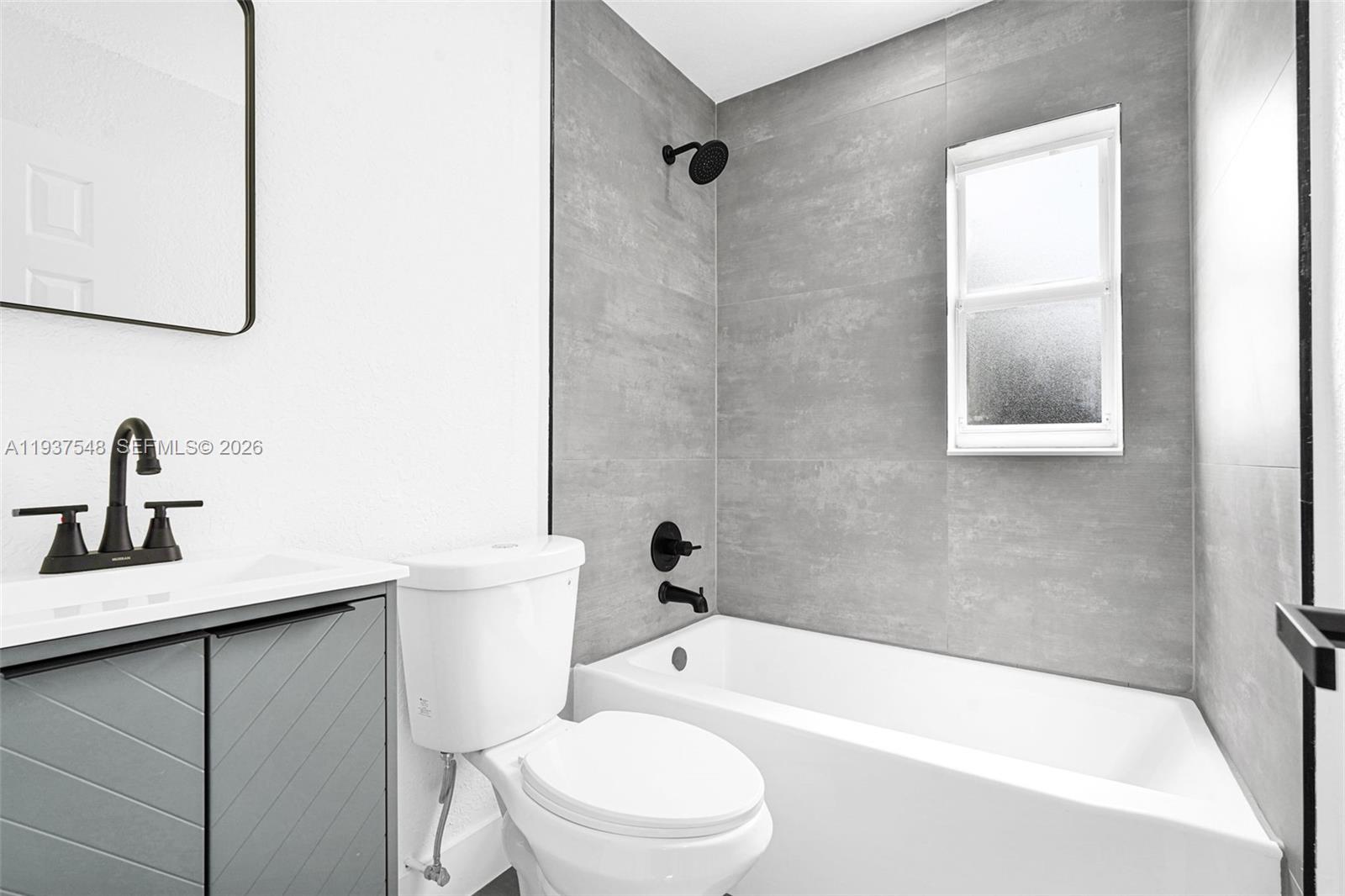 NICHOLS GOLF ESTATES - Residential