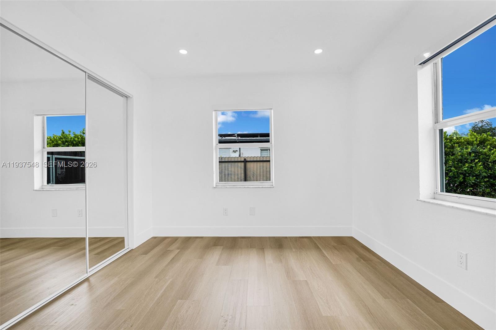 NICHOLS GOLF ESTATES - Residential