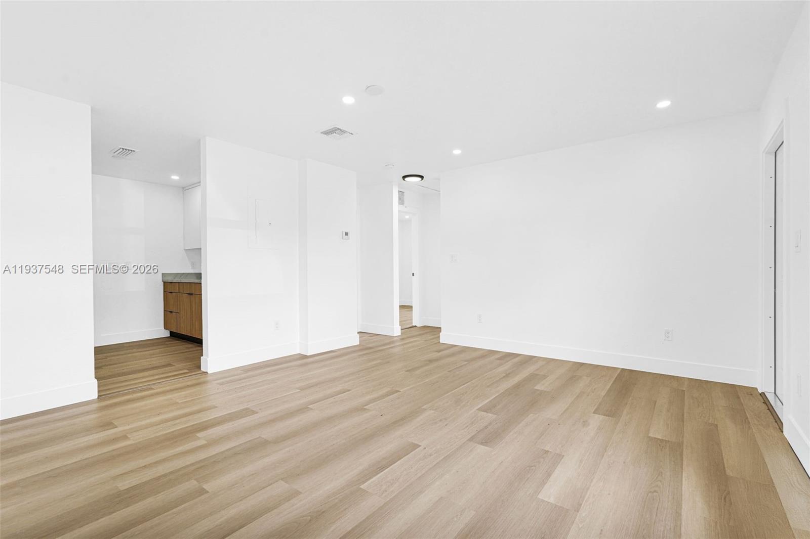 NICHOLS GOLF ESTATES - Residential