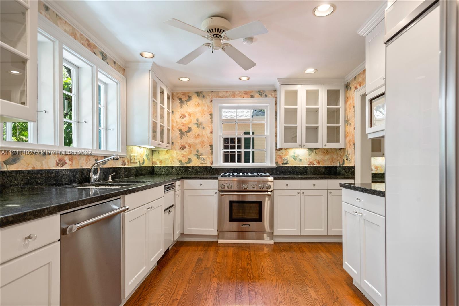 CARTER-HINSON TR - Residential