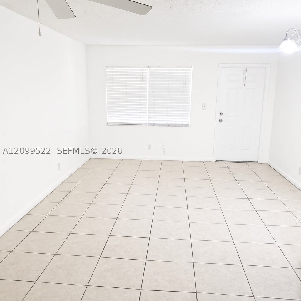 Photo of 978 SW 10th Dr #20, Pompano Beach, FL 33060 (MLS # A12099522)