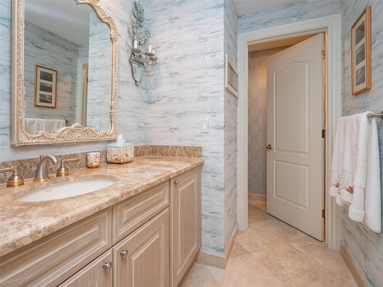 VILLAS OF POSITANO CONDO - Residential