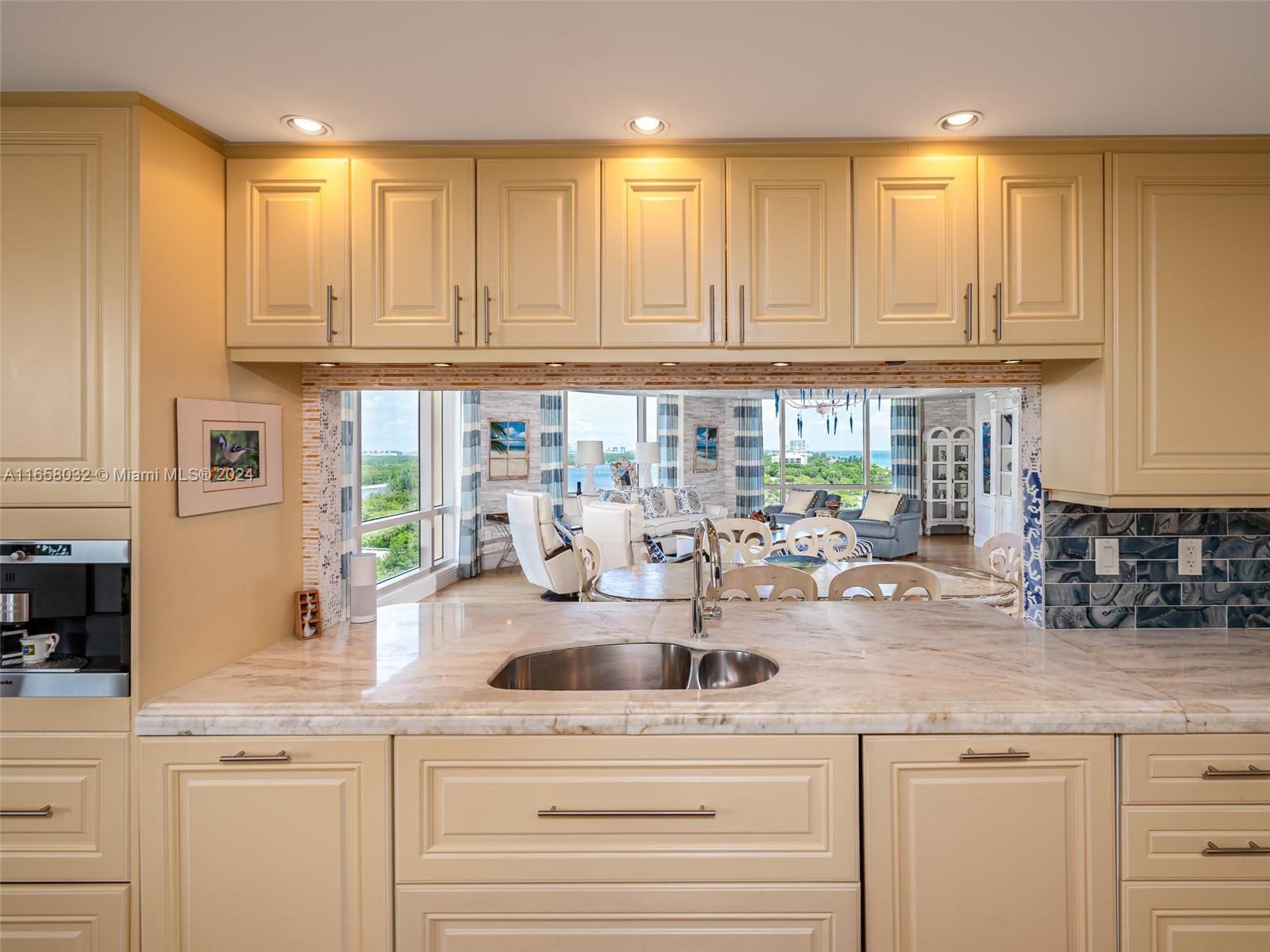 VILLAS OF POSITANO CONDO - Residential