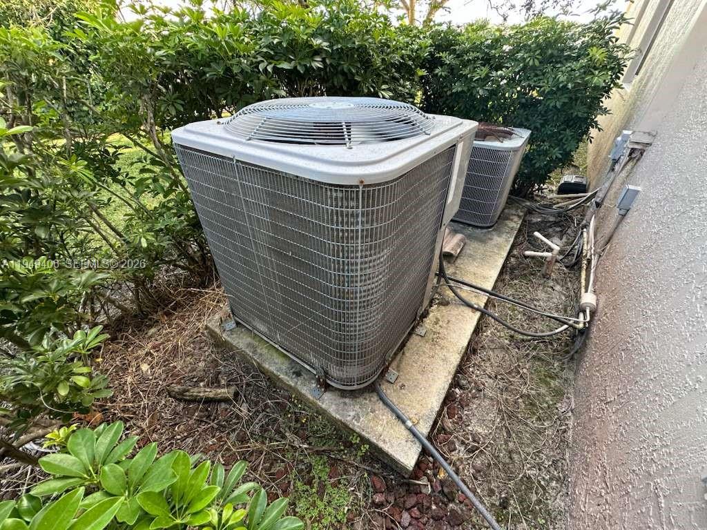 ISLES AT WELLINGTON 8 - Residential