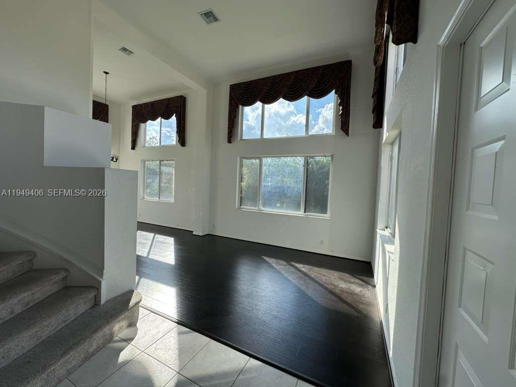 ISLES AT WELLINGTON 8 - Residential