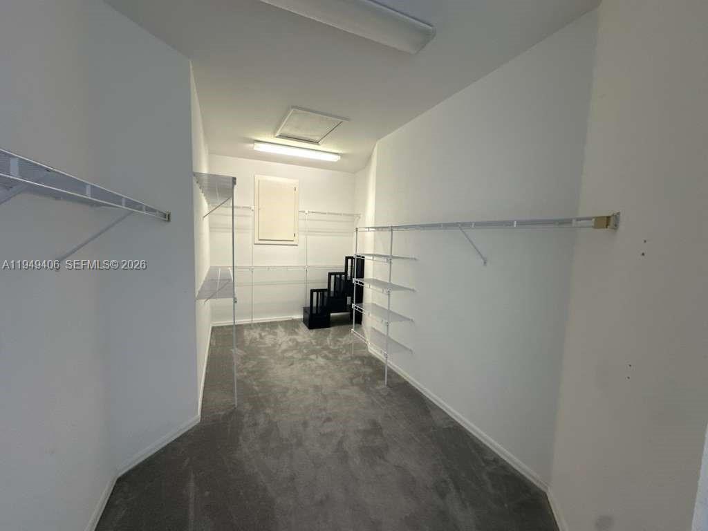 ISLES AT WELLINGTON 8 - Residential