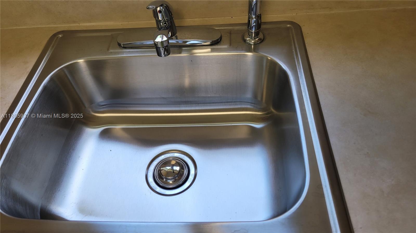 VENETIA GARDENS SOUTH CON - Residential