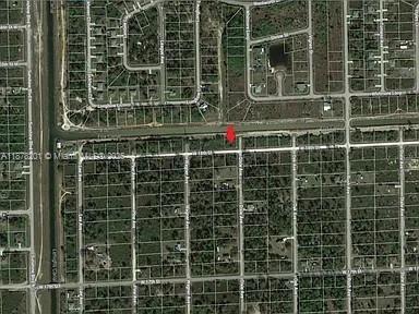 LEHIGH ACRES - Land