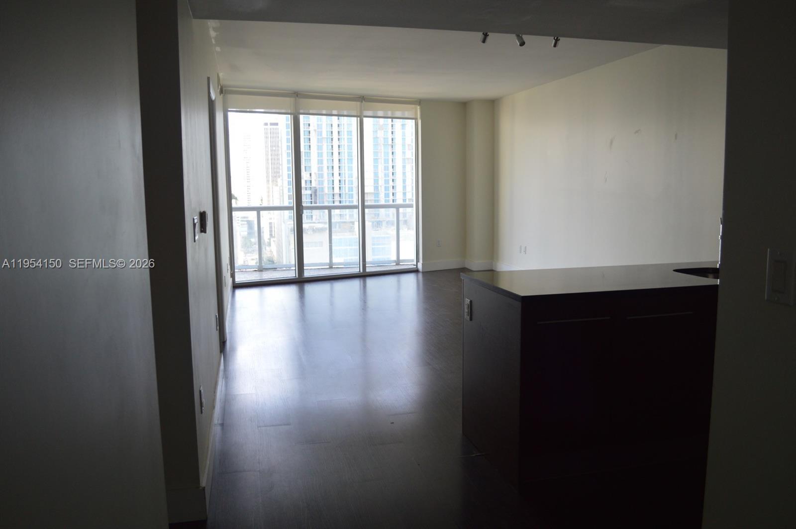 ICONBRICKELL CONDO NO 1 - Residential