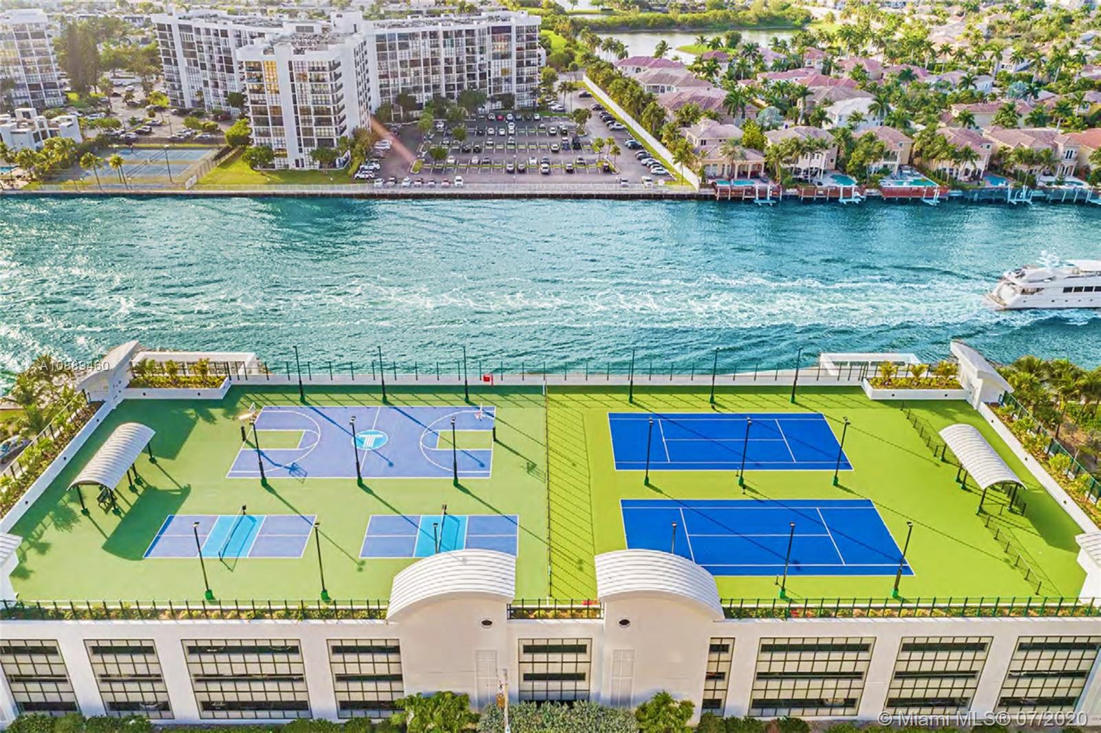 2711 HOLLYWOOD BEACH COND - Residential