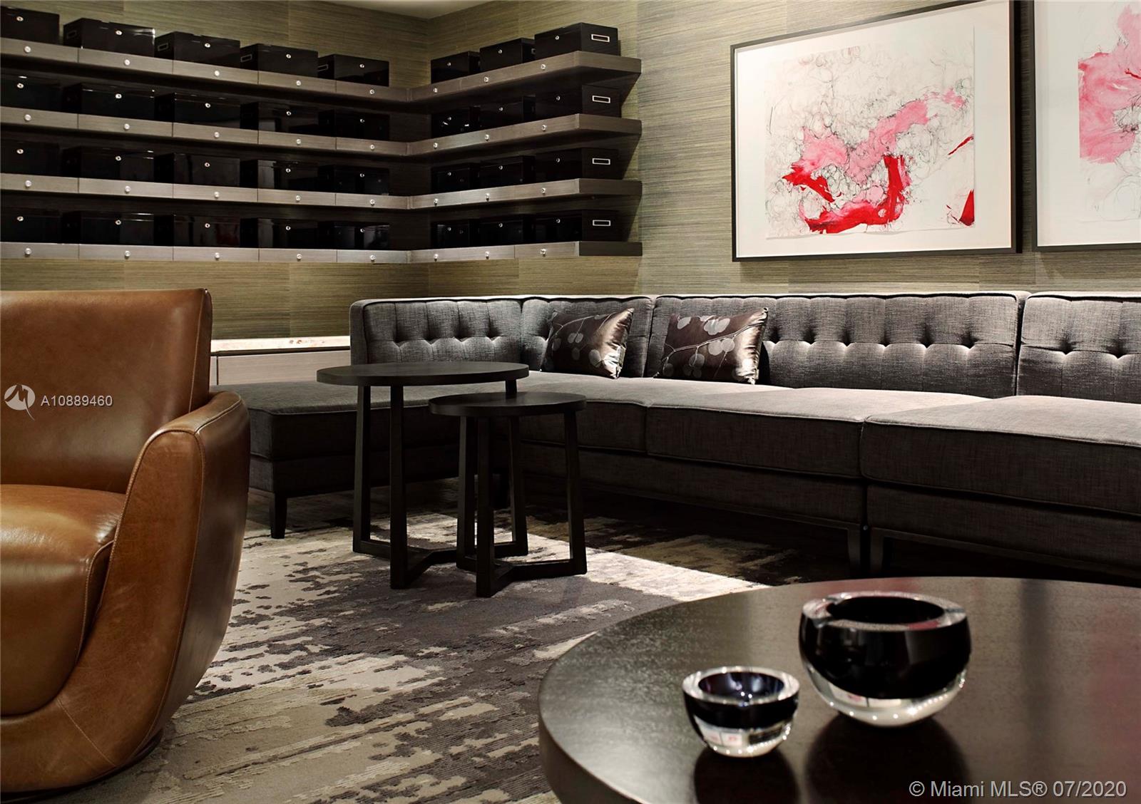 2711 HOLLYWOOD BEACH COND - Residential