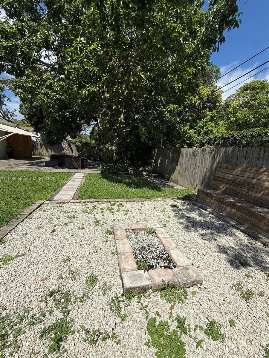 BRENTWOOD - Residential