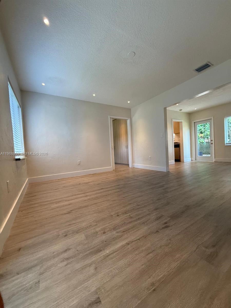 BRENTWOOD - Residential