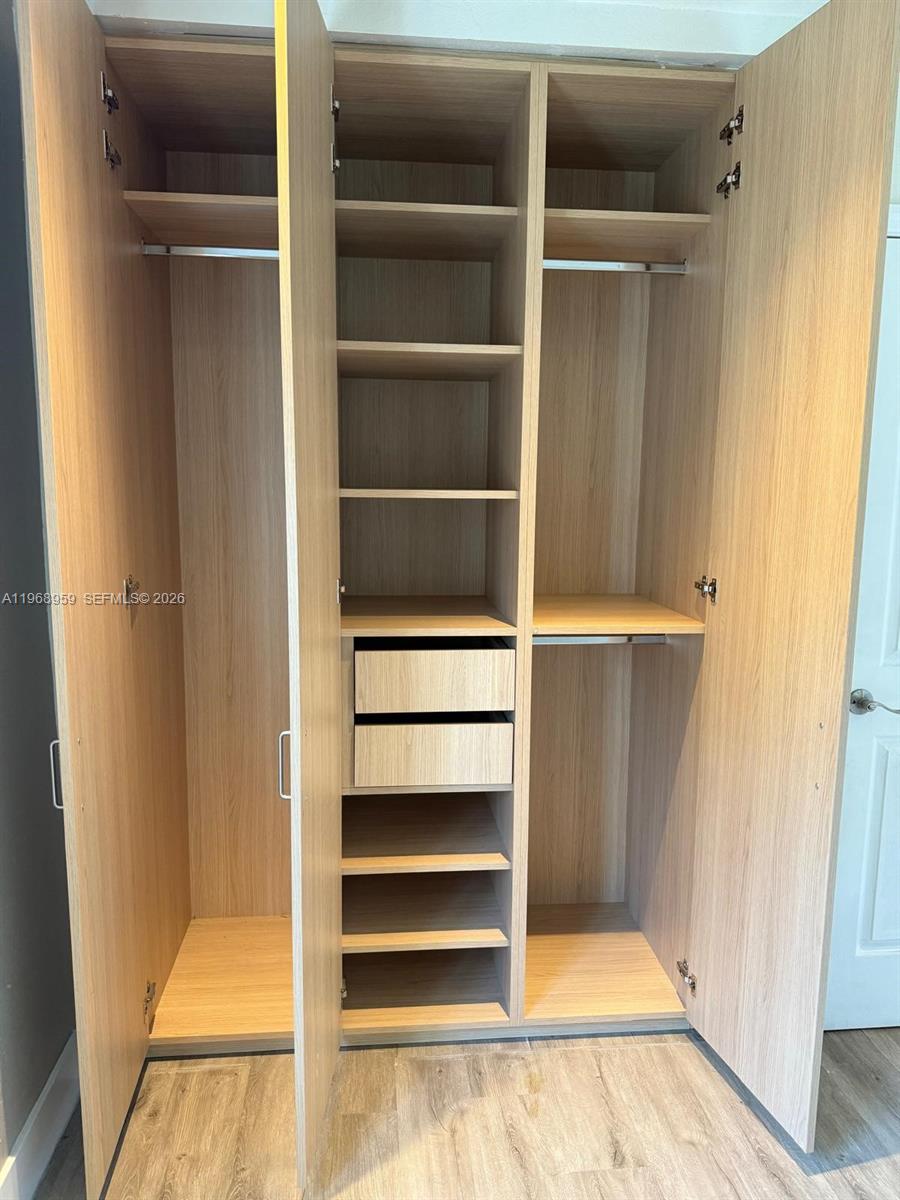 BRENTWOOD - Residential