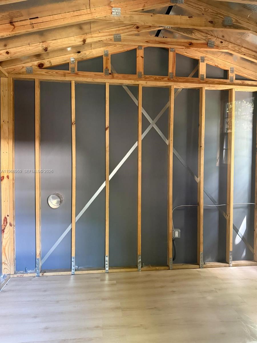 BRENTWOOD - Residential