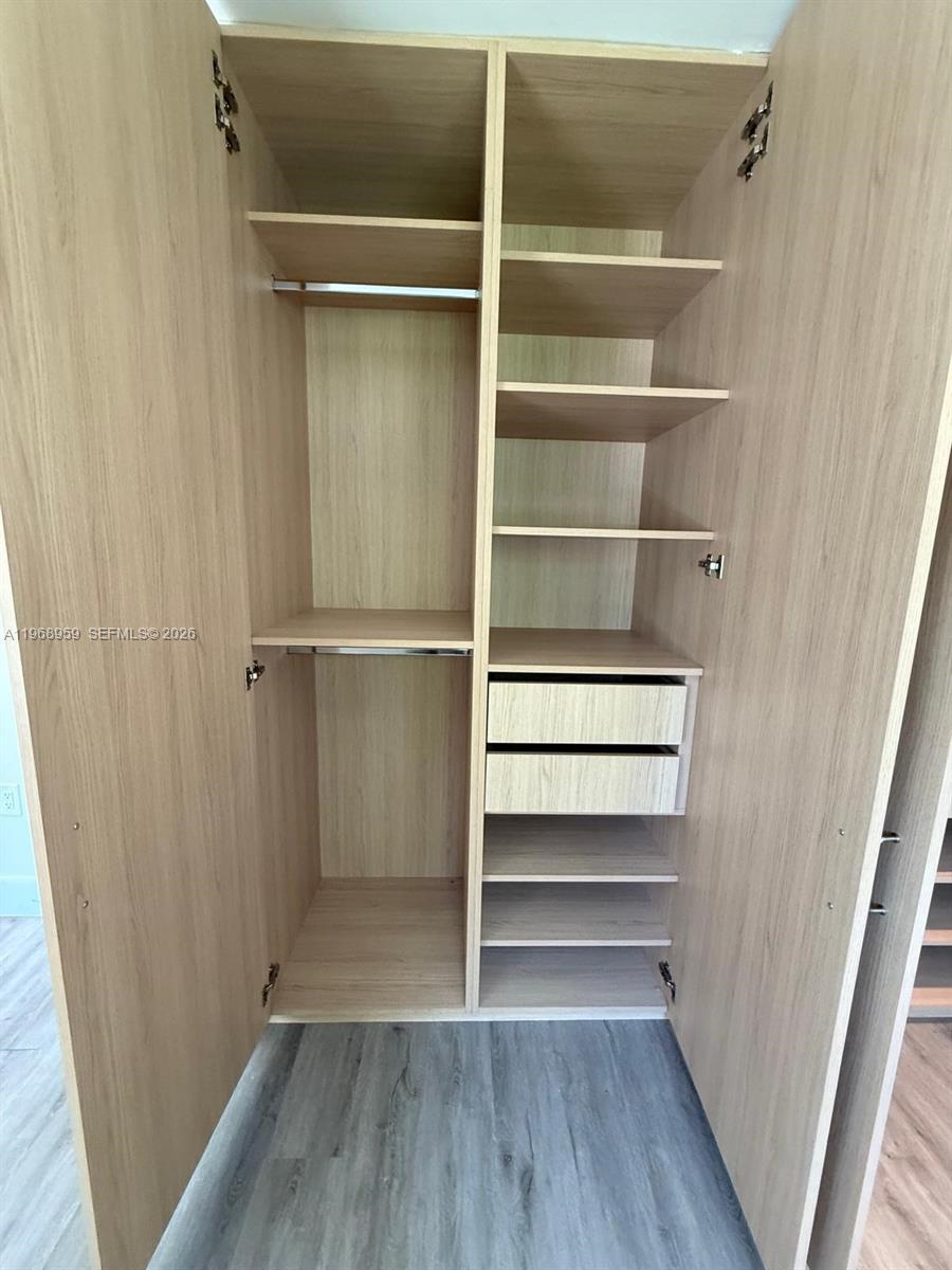 BRENTWOOD - Residential